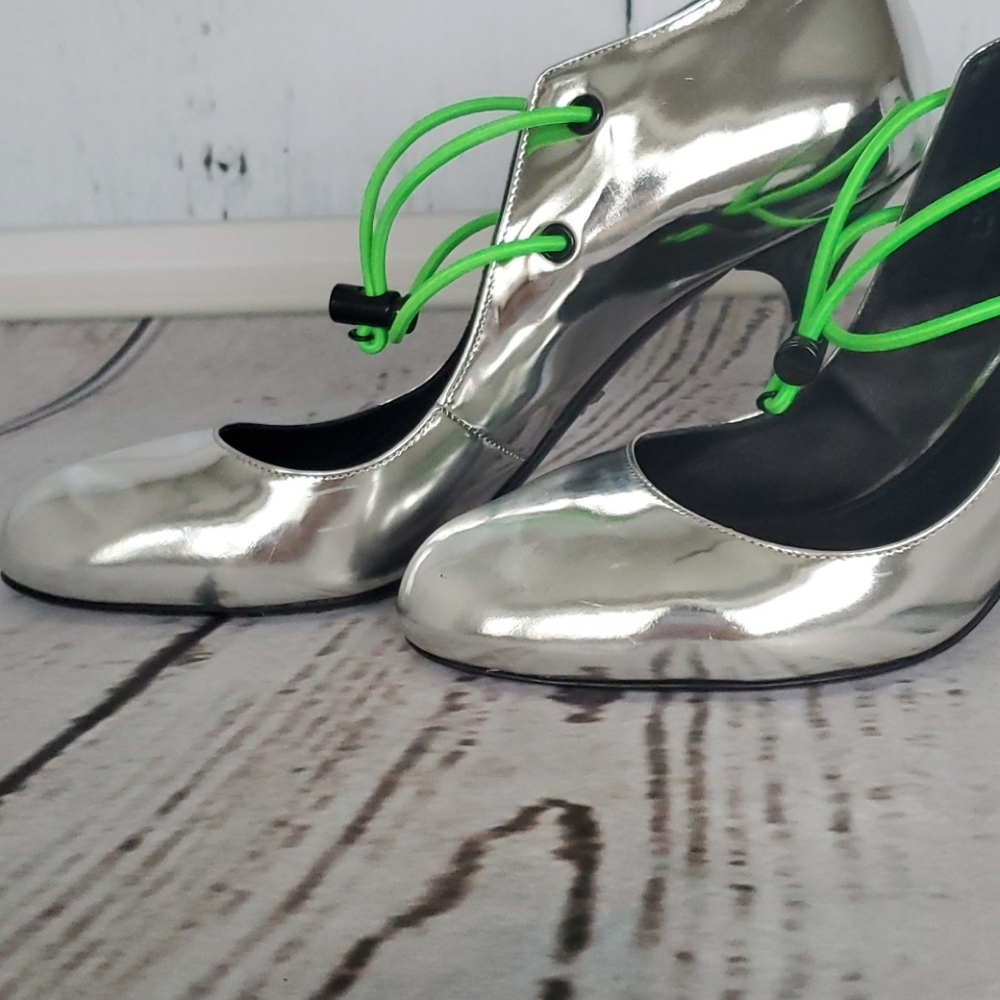 Prada - Picture 7 of 14